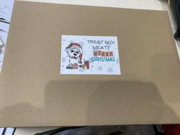 Christmas Doggy Meaty Feast Treat Box